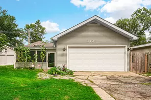 3108 S Woods Ave, McHenry, IL 60051 - Photo 1