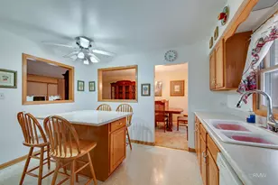 227 N Mill Rd, Wood Dale, IL 60191 - Photo 9