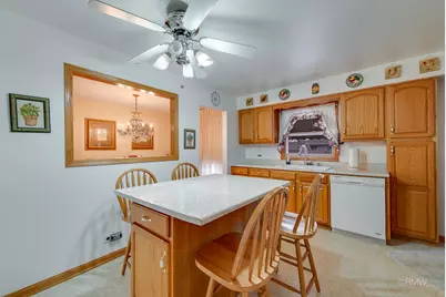 227 N Mill Road, Wood Dale, IL 60191 - Photo 7