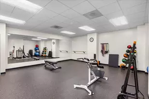 260 E Chestnut St, Chicago, IL 60611 - Photo 19