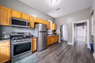 209 S Albany Ave, Chicago, IL 60612 - Photo 3