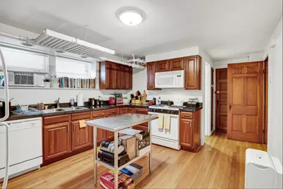 109 S Maple Avenue #GARDEN, Oak Park, IL 60302 - Photo 3