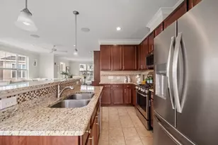 400 Concord Ct, Morton Grove, IL 60053 - Photo 17