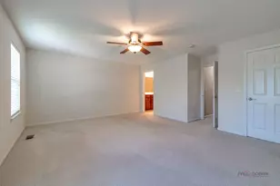 790 Oak Hollow Rd, Crystal Lake, IL 60014 - Photo 13