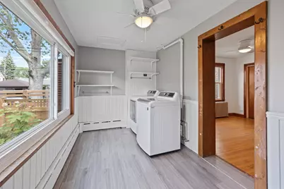2850 W Chase Avenue, Chicago, IL 60645 - Photo 15