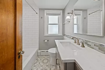 2850 W Chase Avenue, Chicago, IL 60645 - Photo 11