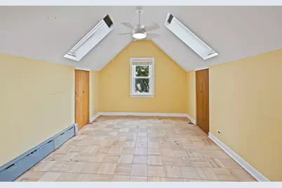 2850 W Chase Avenue, Chicago, IL 60645 - Photo 17