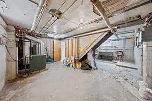 2850 W Chase Ave, Chicago, IL 60645 - Photo 21