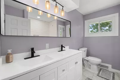 1015 S Leslie Lane, Villa Park, IL 60181 - Photo 9