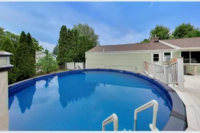 2940 Valley View Road, Gurnee, IL 60031 - Photo 35