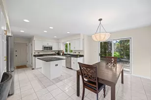 211 Millcreek Ln, Naperville, IL 60540 - Photo 7