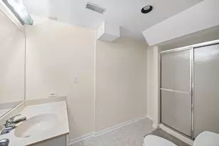 211 Millcreek Ln, Naperville, IL 60540 - Photo 19