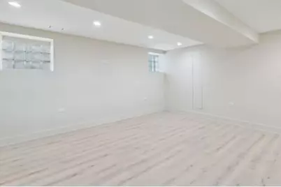7930 S Kenwood Avenue, Chicago, IL 60619 - Photo 17