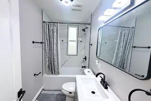 3008 E 81st St, Chicago, IL 60617 - Photo 9