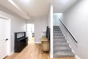 3008 E 81st St, Chicago, IL 60617 - Photo 11