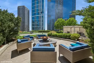 225 N Columbus Dr, Chicago, IL 60601 - Photo 19