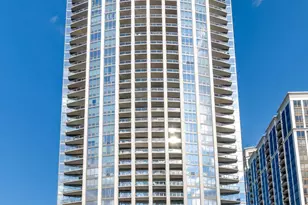 1235 S Prairie Ave, Chicago, IL 60605 - Photo 1