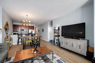 1235 S Prairie Ave, Chicago, IL 60605 - Photo 5