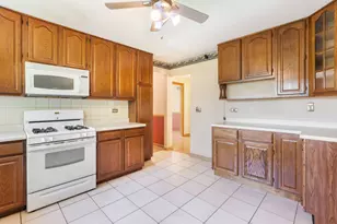 239 Oxford Ct, Bloomingdale, IL 60108 - Photo 11