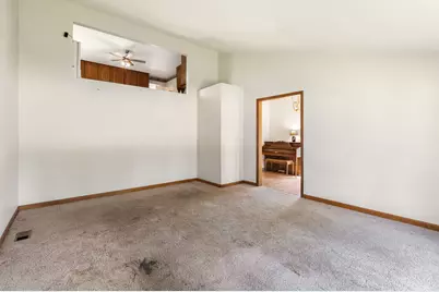 239 Oxford Court, Bloomingdale, IL 60108 - Photo 5