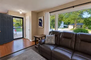 1235 Grandview Ave, Lockport, IL 60441 - Photo 7