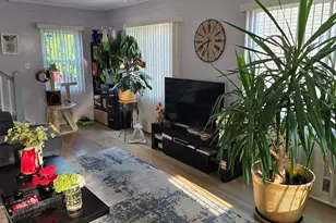 8751 S Sacramento Ave, Evergreen Park, IL 60805 - Photo 9