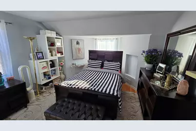 8751 S Sacramento Avenue, Evergreen Park, IL 60805 - Photo 5