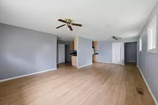 14647 Lincoln Ave, Dolton, IL 60419 - Photo 9