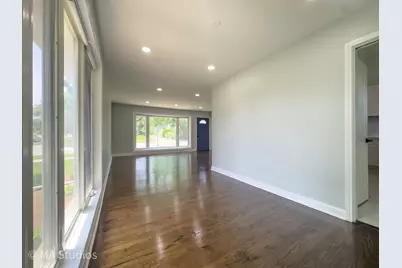4256 Golf Road, Skokie, IL 60076 - Photo 9