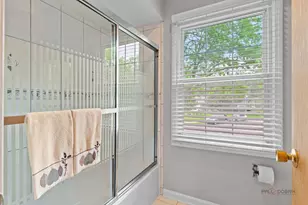 815 Claridge Ct, Schaumburg, IL 60193 - Photo 33