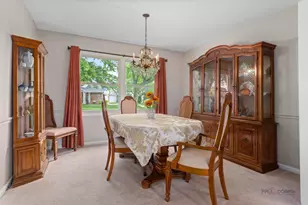 815 Claridge Ct, Schaumburg, IL 60193 - Photo 13