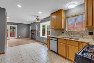 2S601 River Oaks Dr, Warrenville, IL 60555 - Photo 9