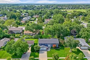 1255 Mayfield Ln, Hoffman Estates, IL 60169 - Photo 29