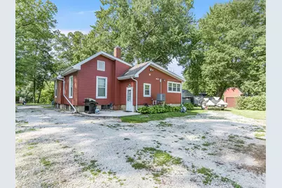 101 E White Street, Pontiac, IL 61764 - Photo 25