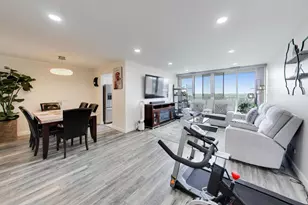 4000 Triumvera Dr, Glenview, IL 60025 - Photo 7