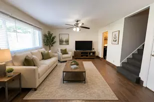 1034 Fenton St, Aurora, IL 60505 - Photo 5