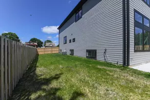 4333 Emerson Ave, Schiller Park, IL 60176 - Photo 3