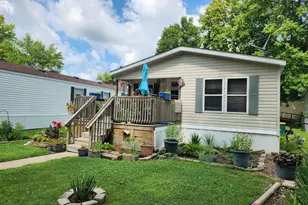 8 Doral St, Minooka, IL 60447 - Photo 1