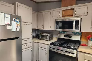 8 Doral St, Minooka, IL 60447 - Photo 3