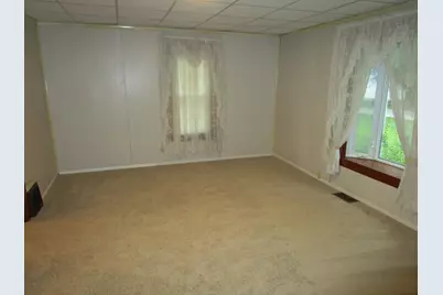 321 E Cleveland Street, Cullom, IL 60929 - Photo 9