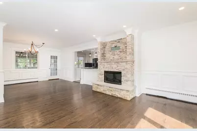 114 N Elm Street, Mount Prospect, IL 60056 - Photo 3