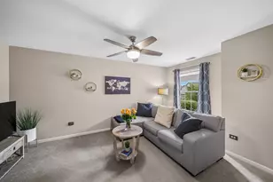 9046 Mansfield Dr, Tinley Park, IL 60487 - Photo 13