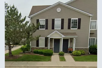 2207 Silverstone Drive #2207, Carpentersville, IL 60110 - Photo 1