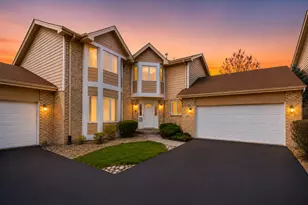 7746 Northfield Ln, Tinley Park, IL 60487 - Photo 1