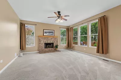 2318 W Cascade Circle, Round Lake, IL 60073 - Photo 7