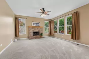 2318 W Cascade Circle, Round Lake, IL 60073 - Photo 7