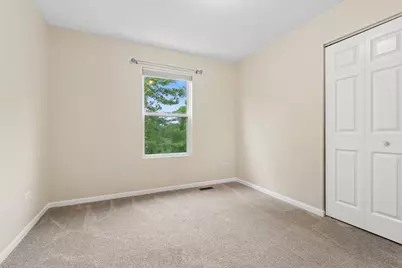 2318 W Cascade Circle, Round Lake, IL 60073 - Photo 17