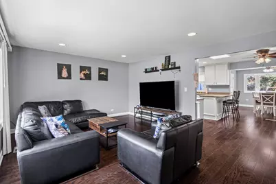 8731 S 80th Court, Hickory Hills, IL 60457 - Photo 5