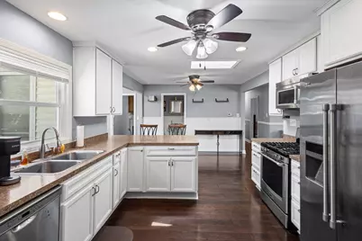 8731 S 80th Court, Hickory Hills, IL 60457 - Photo 9
