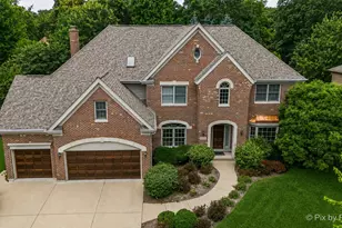 1105 Thoroughbred Cir, Saint Charles, IL 60174 - Photo 5